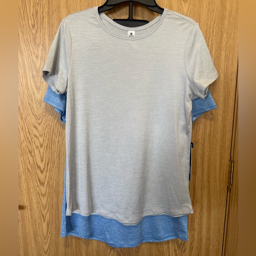 New 90 Degree by Reflex Light Gray and Blue Short Sleeve Athletic T-Shirt 2-pack